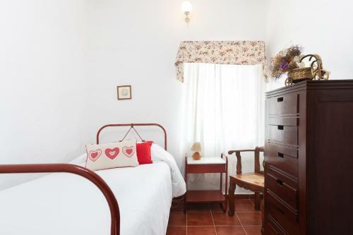 Finca El Poleo With Pool And Sea View