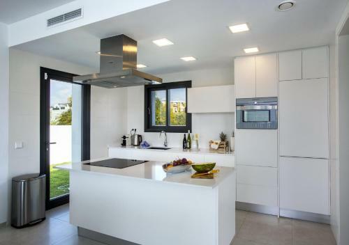 Ifac Villa Sleeps 8 With Pool Air Con And Free Wifi