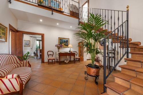 Villa In Inca Sleeps 8 Includes Swimming Pool Air Con And Wifi 1