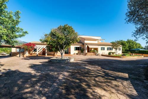 Villa In Inca Sleeps 8 Includes Swimming Pool Air Con And Wifi 1