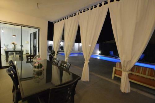 Villa En Inca Con Piscina