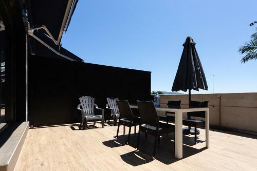 Apartamentos Playa De Los Barcos