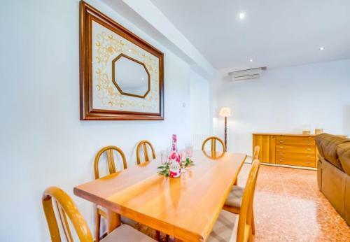 Inca Holiday Home Sleeps 9 With Pool Air Con And Wifi