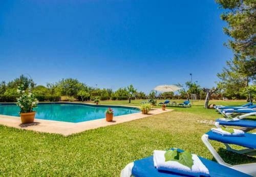 Inca Holiday Home Sleeps 9 With Pool Air Con And Wifi