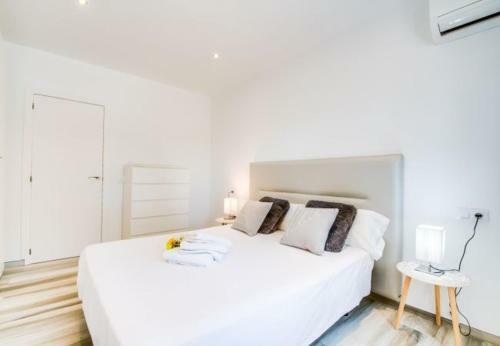 Inca Holiday Home Sleeps 9 With Pool Air Con And Wifi