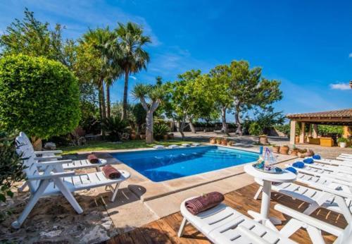 Villa In Inca Sleeps 8 With Pool Air Con And Wifi