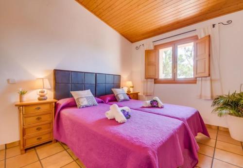 Villa In Inca Sleeps 8 With Pool Air Con And Wifi