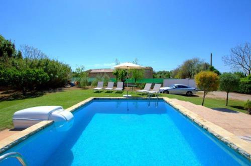 Finca Con Piscina Privada Y Basquet