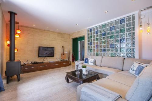 Xabia Apartment Sleeps 8 With Air Con And Wifi