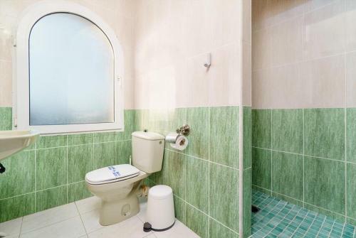 Javea Villa Sleeps 12 With Pool And Wifi