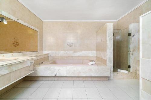 Javea Villa Sleeps 12 With Pool And Wifi
