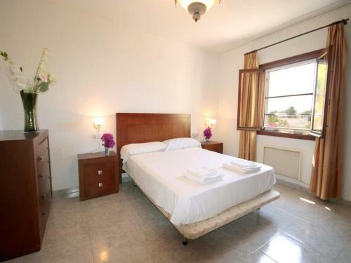 Javea Villa Sleeps 11 With Pool And Wifi