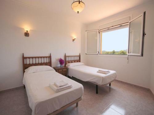 Javea Villa Sleeps 11 With Pool And Wifi