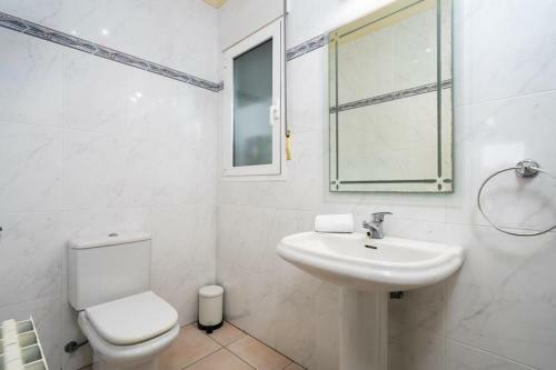 Javea Villa Sleeps 6 With Pool Air Con And Free Wifi