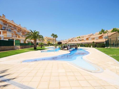 Apartment In Javea Sleeps 4 With Pool Air Con And Wifi