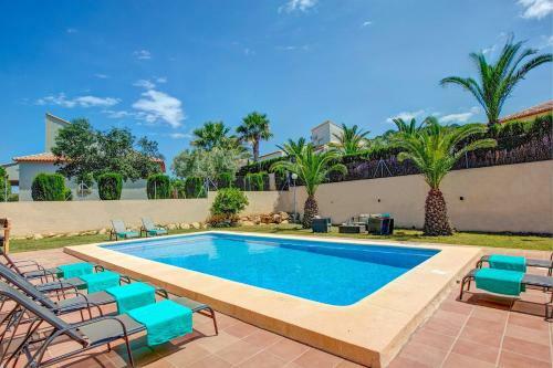 0339 Villa Fresno