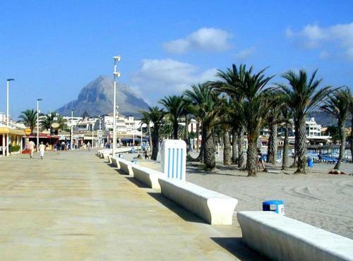 Javea Apartment Sleeps 10 With Pool And Wifi