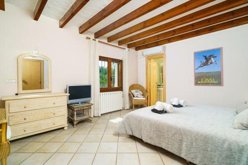 Javea Villa Sleeps 6 With Pool Air Con And Free Wifi