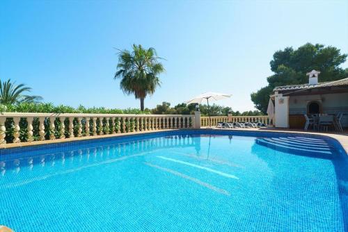 Javea Villa Sleeps 6 With Pool Air Con And Free Wifi