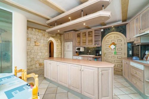 Javea Villa Sleeps 6 With Pool Air Con And Free Wifi