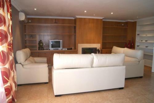 0001 Villa Mahon