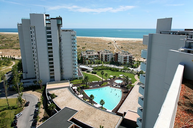 Hotel Aqualuz Troia Rio By The Editory