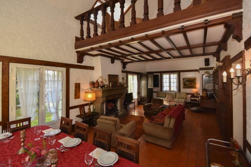 Charming House With Garden And Pool