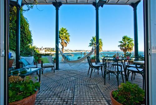 Bed & Breakfast Cascais Front Sea Bay View