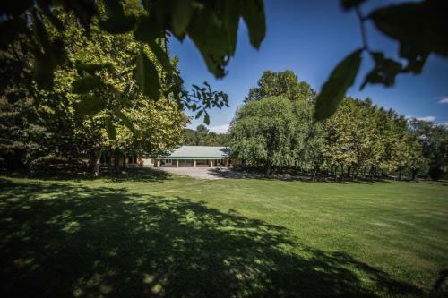 Albergue Casa Col�nies, El Rourell