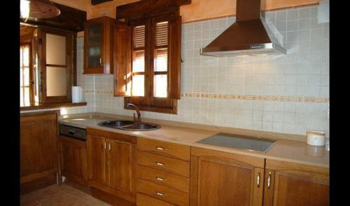 Juncosa Villa Sleeps 11 With Pool