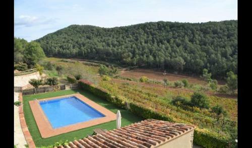 Juncosa Villa Sleeps 11 With Pool