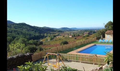 Juncosa Villa Sleeps 11 With Pool