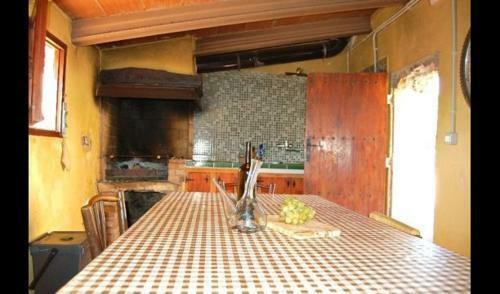 Juncosa Villa Sleeps 11 With Pool