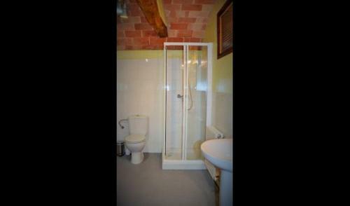 La Bisbal Villa Sleeps 2 With Pool