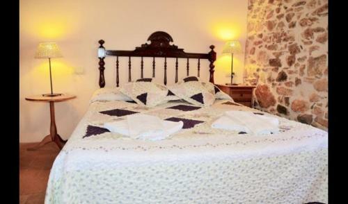 La Bisbal Villa Sleeps 4 With Pool