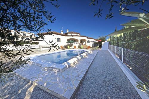 Villa Nicole