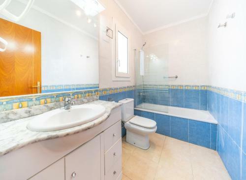 Villa Holiday Home Odri