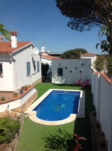 Delightful Villa Close To The Beach