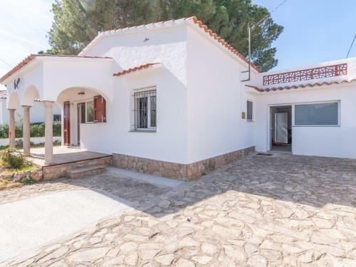 Moderin Holiday Home With Communal Pool In L'escala Spain