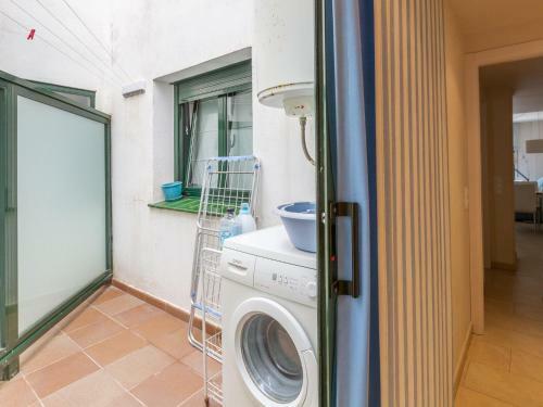 Welcoming Apartment Situated Only 25m From Escala Beach!