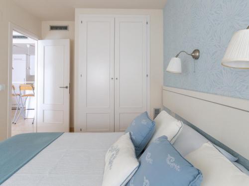 Welcoming Apartment Situated Only 25m From Escala Beach!