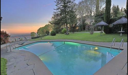 La Garriga Villa Sleeps 26 With Pool