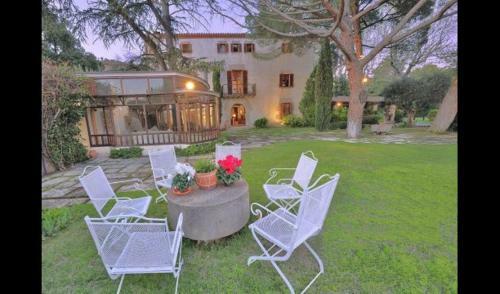 La Garriga Villa Sleeps 26 With Pool