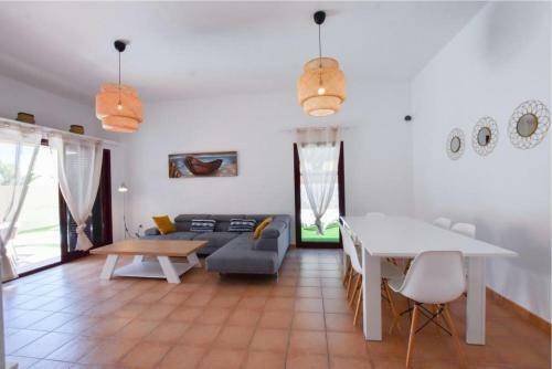 Longstay Villa With Wifi, Private Pool & Bbq
