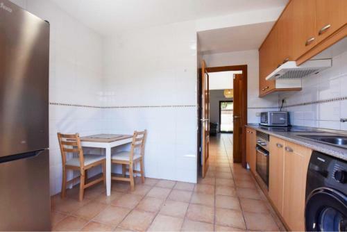 Longstay Villa With Wifi, Private Pool & Bbq