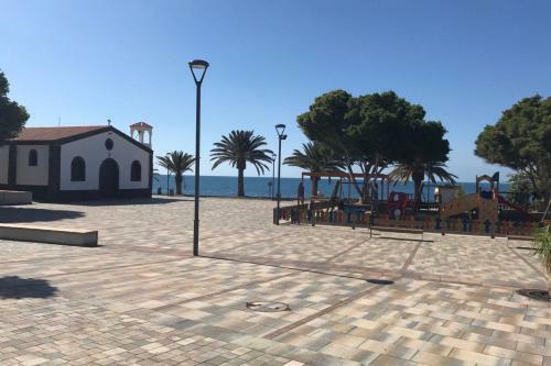 Apartamento Beachfront "en La Playa" Los Reyes