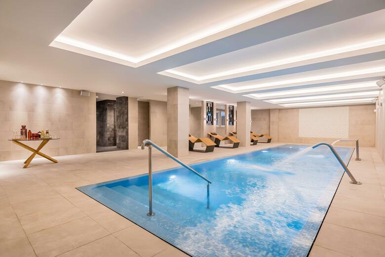 Hotel Barcel� La Nuc�a Hills