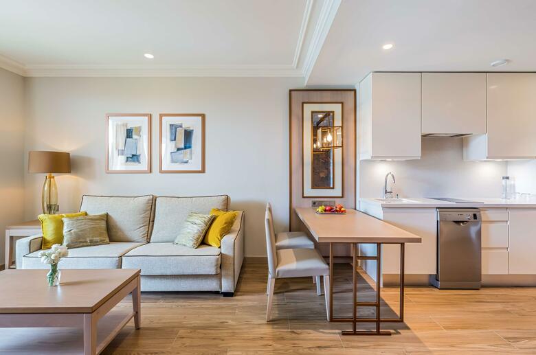Hotel Barcel� La Nuc�a Hills