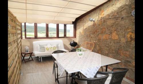Villa In La Llacuna Sleeps 6 With Pool