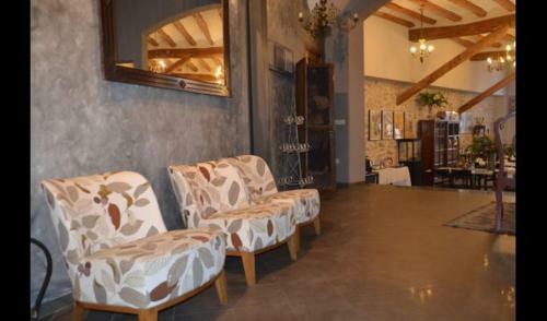 Villa In La Llacuna Sleeps 2 With Pool
